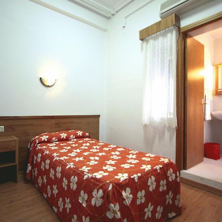 Hostal Anas Mérida Buitenkant foto
