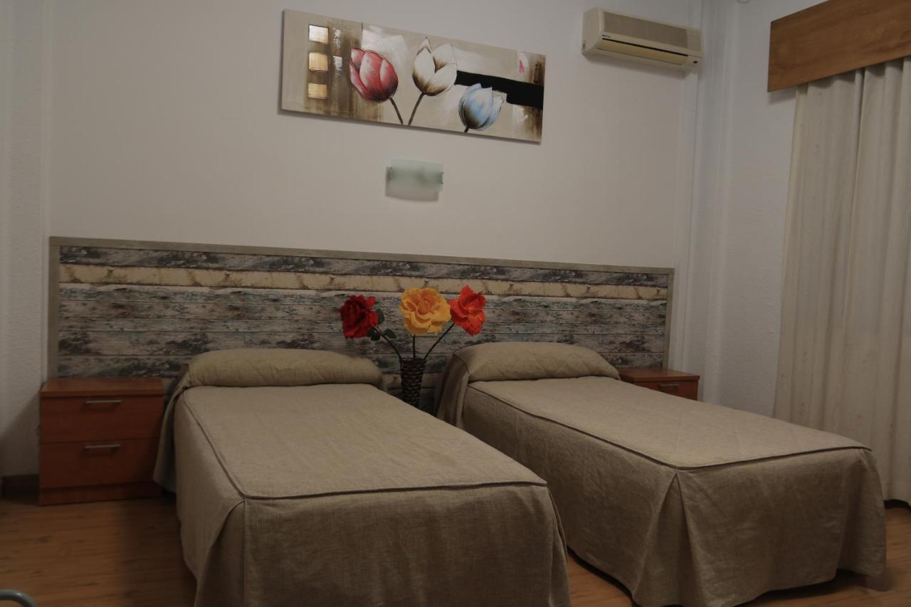 Hostal Anas Mérida Buitenkant foto