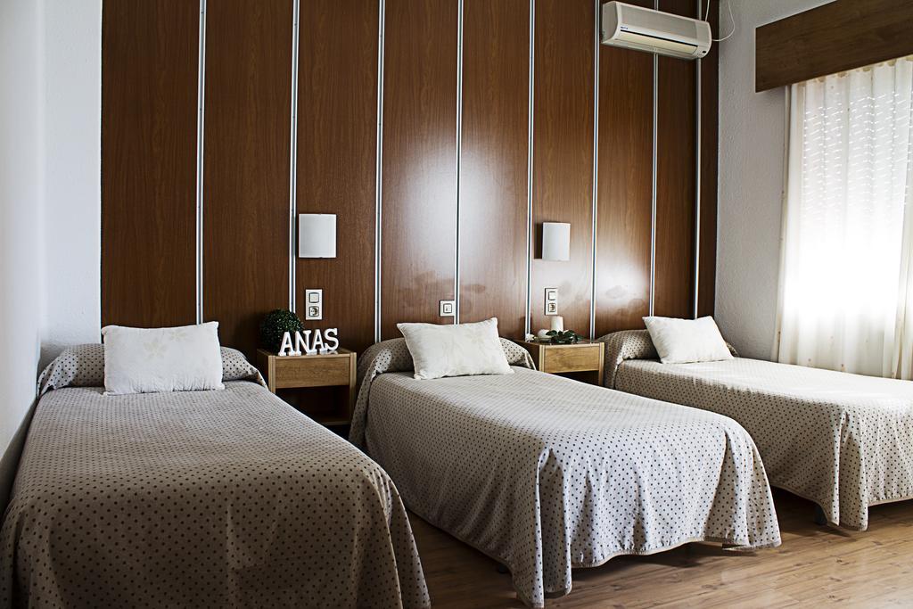 Hostal Anas Mérida Buitenkant foto