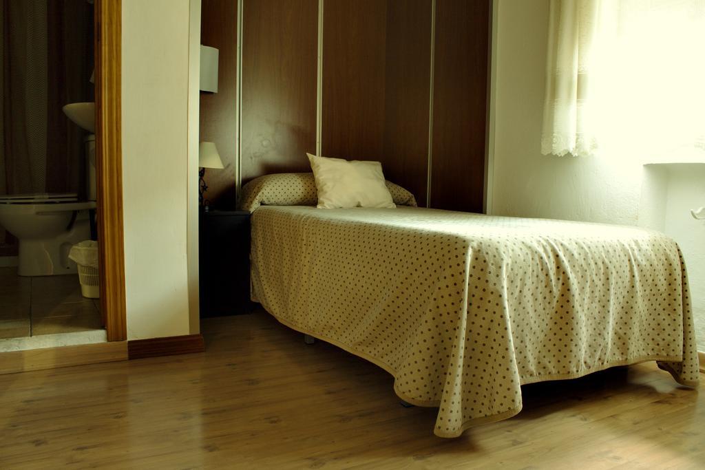 Hostal Anas Mérida Buitenkant foto